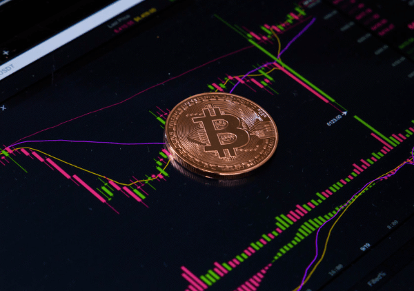 Crypto vs Traditional Money: Key Differences