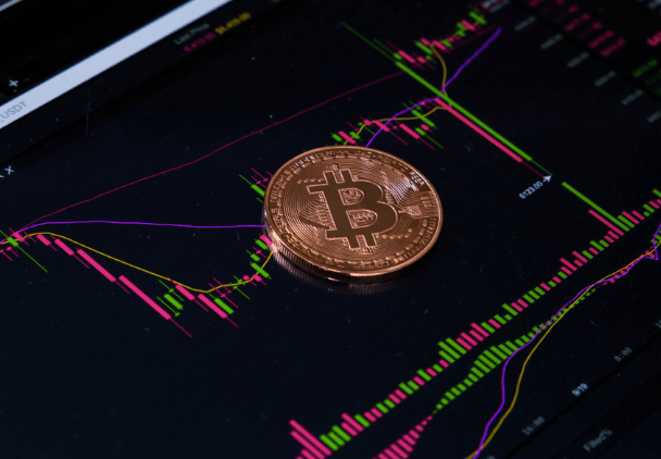 Crypto vs Traditional Money: Key Differences